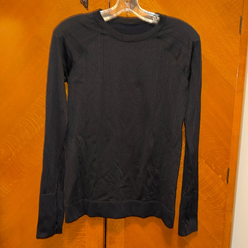 Thick black lululemon top